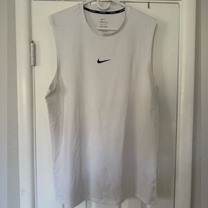Nike Pro dri fit Slim fit XL men’s Sleeveless athletic shirt tee